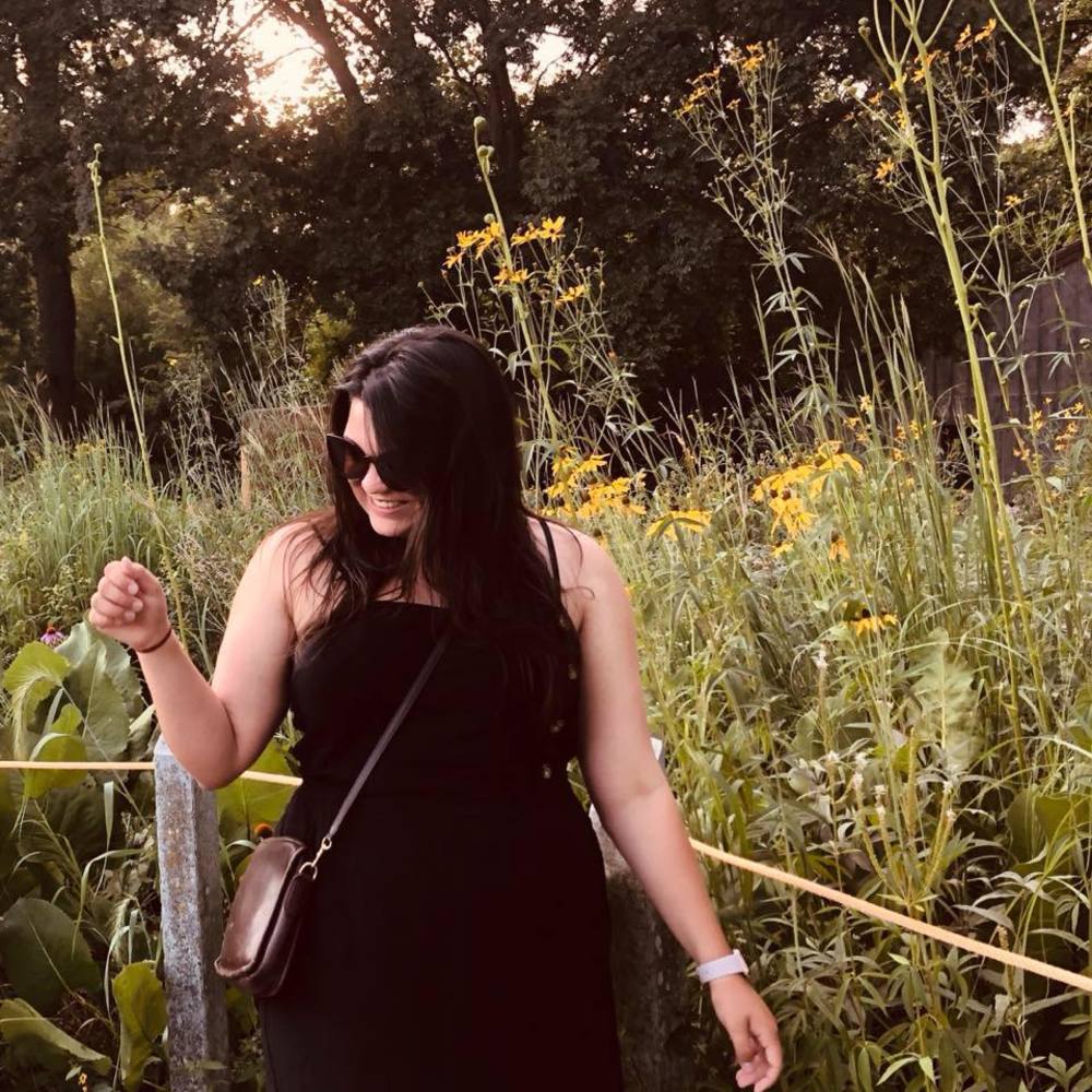 Meet your Posher, Elizabeth